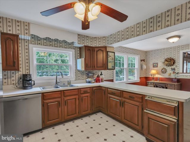 19255 TELEGRAPH SPRINGS RD, Purcellville, VA 20132
