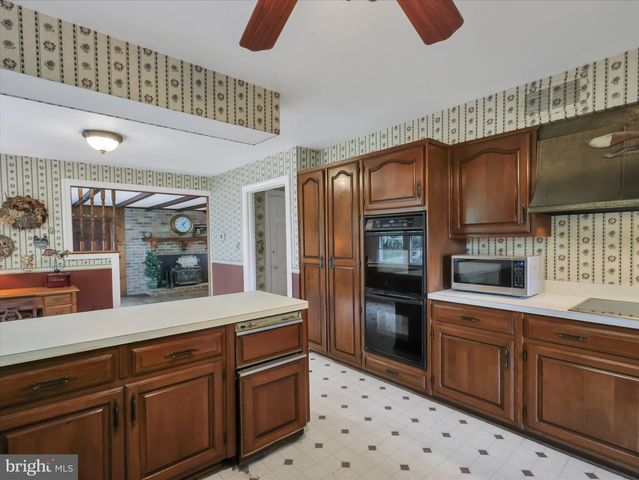 19255 TELEGRAPH SPRINGS RD, Purcellville, VA 20132