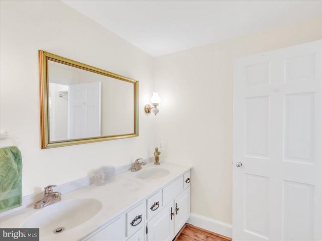19255 TELEGRAPH SPRINGS RD, Purcellville, VA 20132
