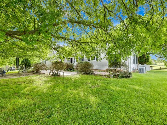 19255 TELEGRAPH SPRINGS RD, Purcellville, VA 20132