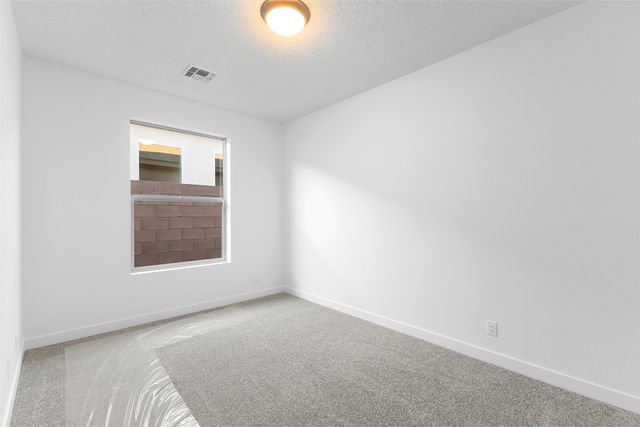 79 Cadena Loop, Los Alamos, NM 87547