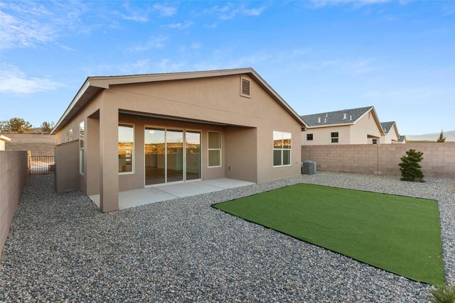 79 Cadena Loop, Los Alamos, NM 87547