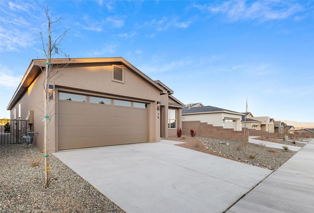 79 Cadena Loop, Los Alamos, NM 87547