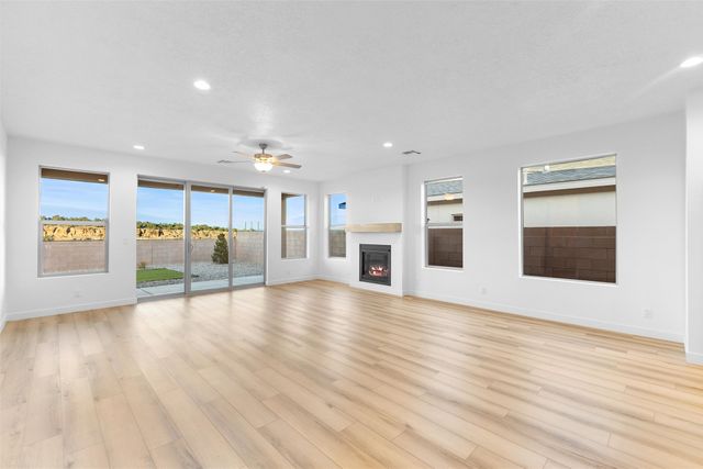 79 Cadena Loop, Los Alamos, NM 87547