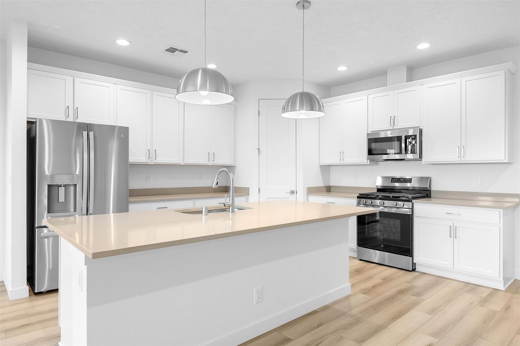 79 Cadena Loop, Los Alamos, NM 87547