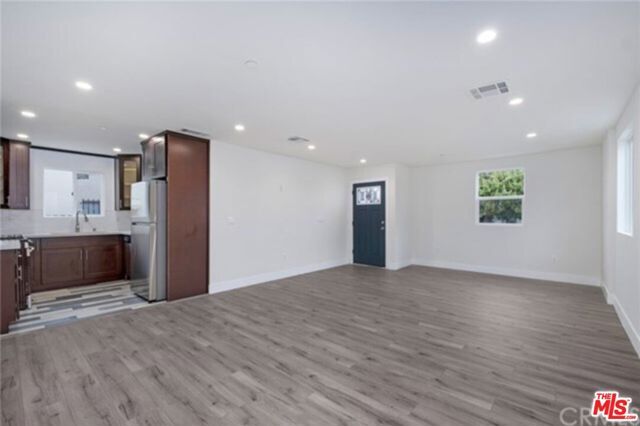 2319 S Redondo Boulevard, Los Angeles, CA 90016