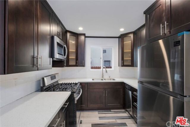 2319 S Redondo Boulevard, Los Angeles, CA 90016
