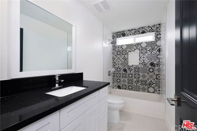 2319 S Redondo Boulevard, Los Angeles, CA 90016