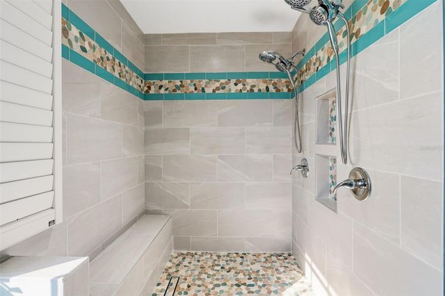 1421 GLENEAGLES DRIVE, Venice, FL 34292