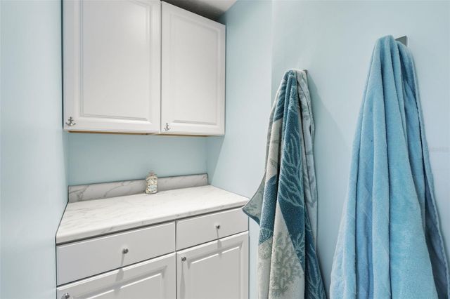 1421 GLENEAGLES DRIVE, Venice, FL 34292