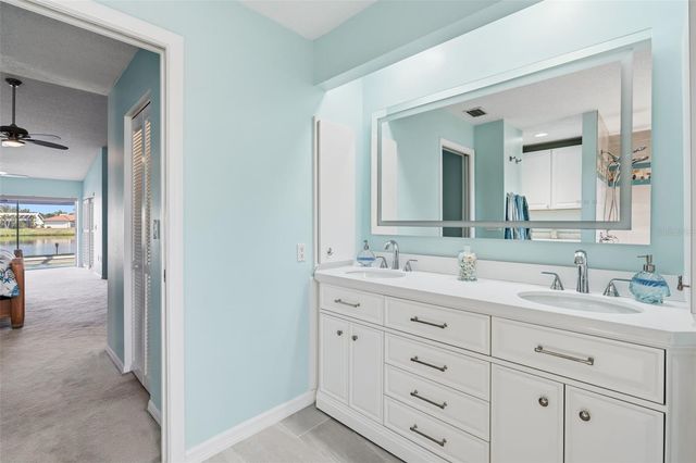 1421 GLENEAGLES DRIVE, Venice, FL 34292