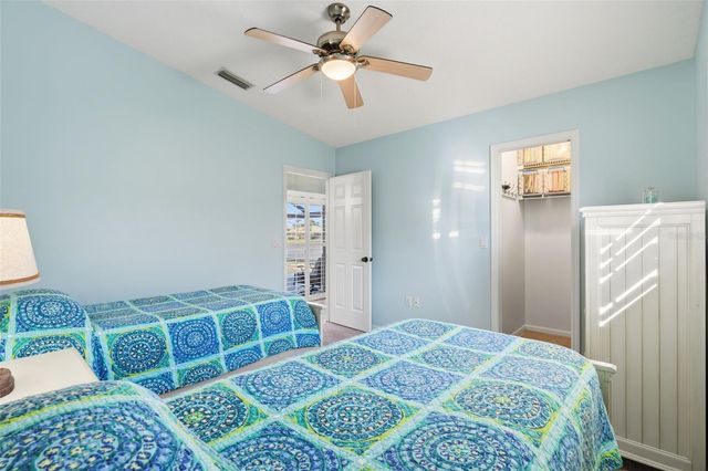 1421 GLENEAGLES DRIVE, Venice, FL 34292