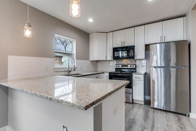 114 Parkview, San Antonio, TX 78210