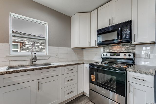 114 Parkview, San Antonio, TX 78210