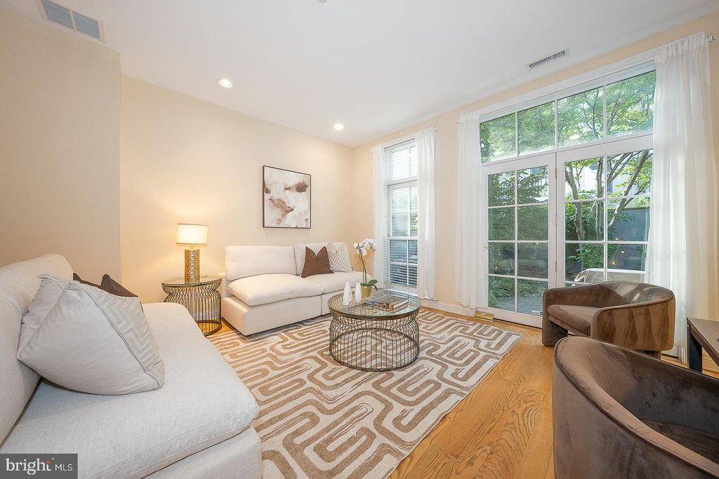 1834 FAIRMOUNT AVE, PHILADELPHIA, PA 19130 — photo 4