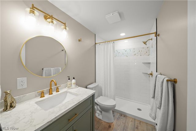 2051 Presidential Pky 27, Twinsburg, OH 44087