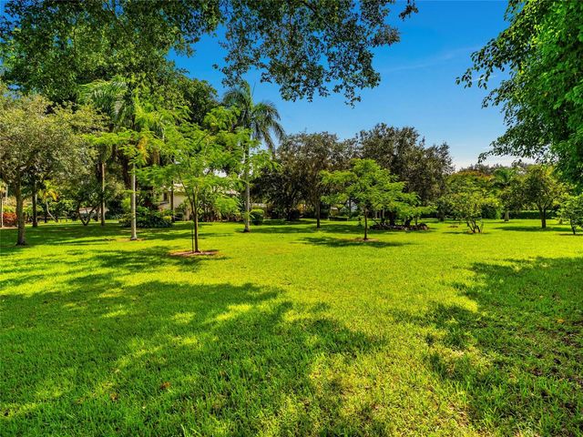 6556 NW 87th Avenue, Parkland, FL 33067