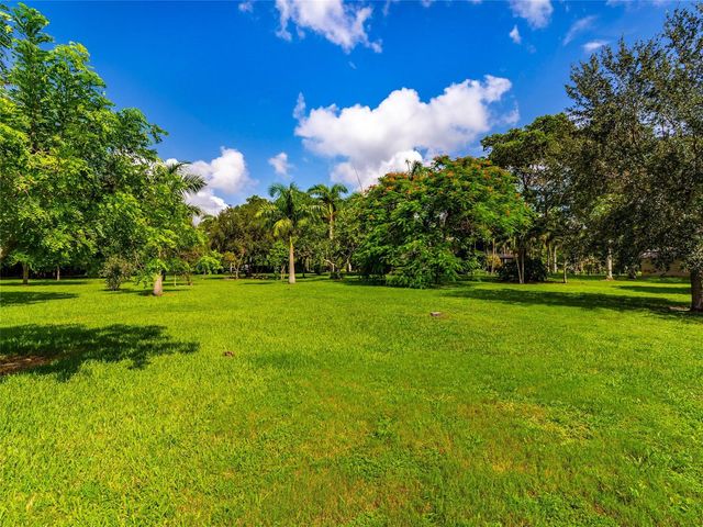 6556 NW 87th Avenue, Parkland, FL 33067