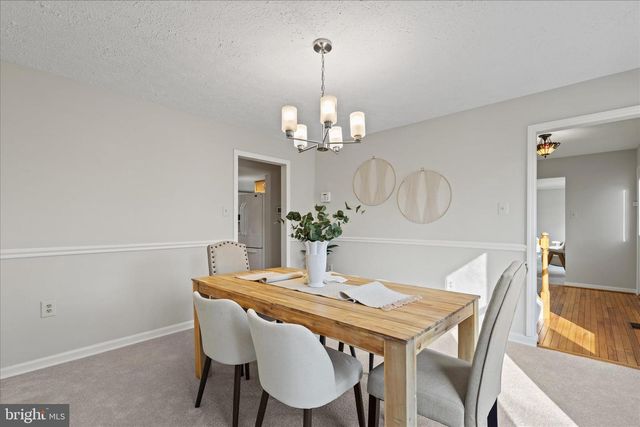 865 MOFFETT FORGE RD, Herndon, VA 20170