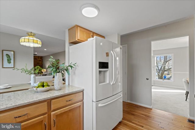 865 MOFFETT FORGE RD, Herndon, VA 20170