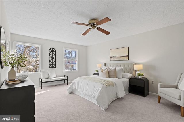 865 MOFFETT FORGE RD, Herndon, VA 20170