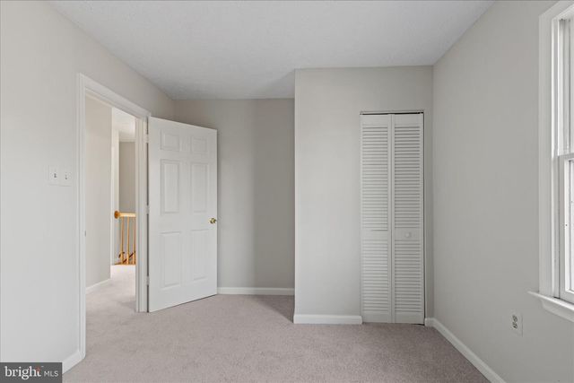 865 MOFFETT FORGE RD, Herndon, VA 20170