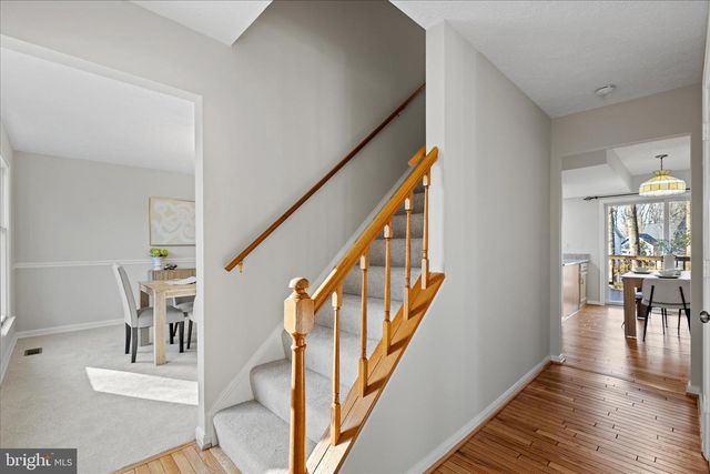 865 MOFFETT FORGE RD, Herndon, VA 20170