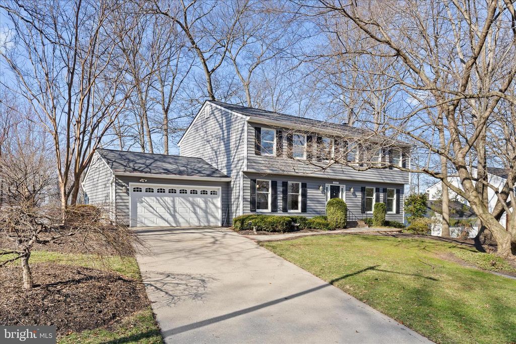 Image 1 of property listing at 865 MOFFETT FORGE RD, Herndon, VA 20170