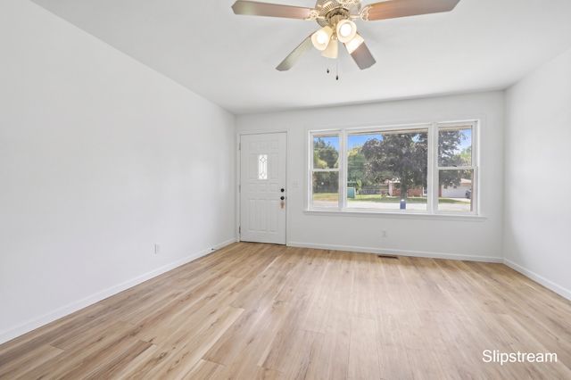 3758 Newcastle Drive SE, Grand Rapids, MI 49508