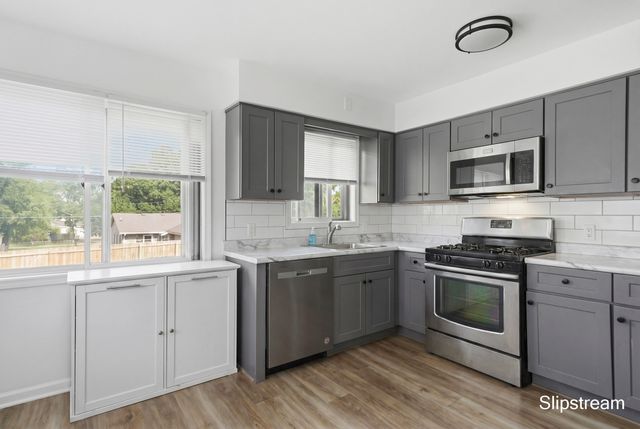 3758 Newcastle Drive SE, Grand Rapids, MI 49508