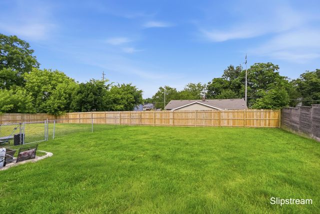 3758 Newcastle Drive SE, Grand Rapids, MI 49508