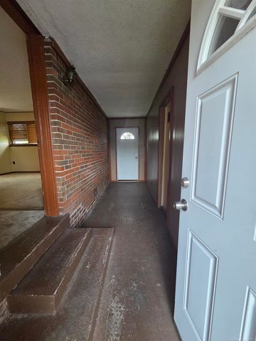 5721 Patricia Avenue, Shelby Twp, MI 48317