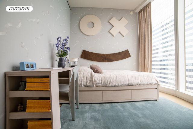 100 E 53rd St Apt 57A, New York City, NY 10022