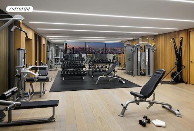 100 E 53rd St Apt 57A, New York City, NY 10022