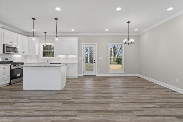 702 Meadow Rd, Mount Pleasant, TN 38474