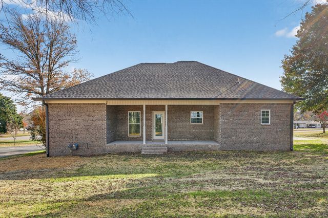 702 Meadow Rd, Mount Pleasant, TN 38474