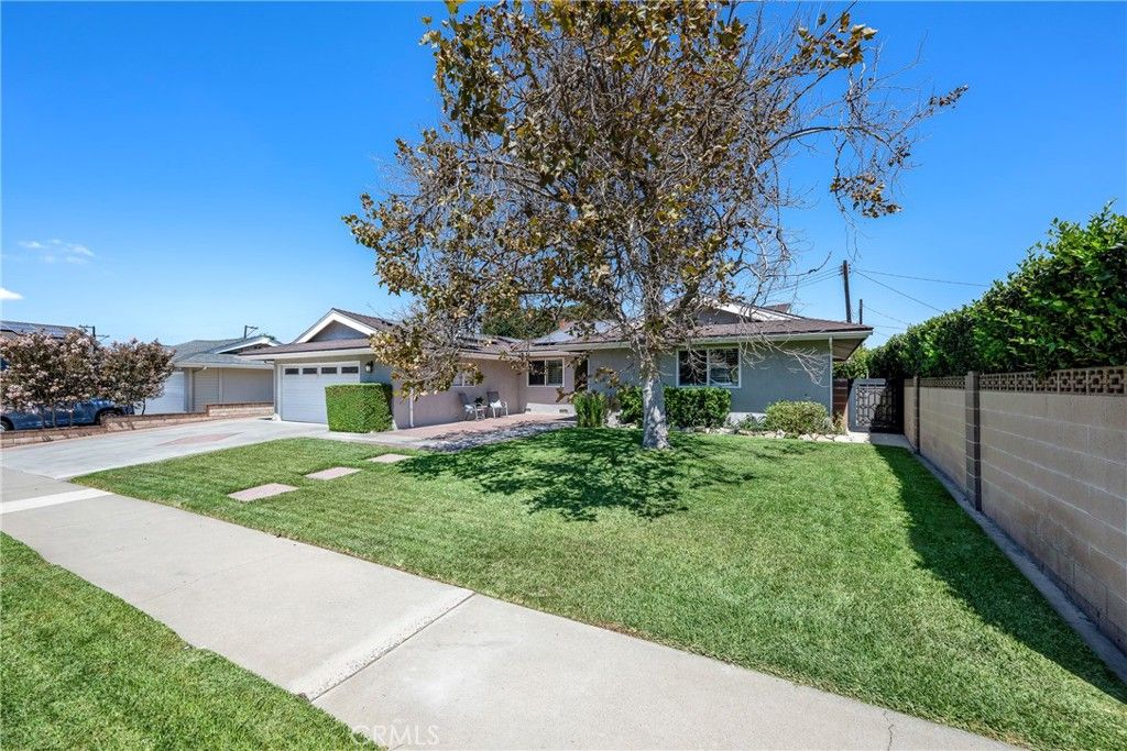 325 E Woodvale Avenue, Orange, CA 92865 — photo 4
