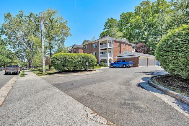 2220 Carolina Ave SW Apt 305, Roanoke, VA 24014