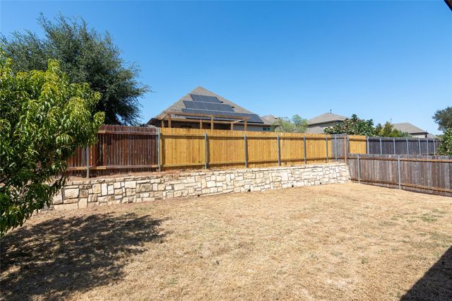 1916 Bobbywoods LN, Manchaca, TX 78652