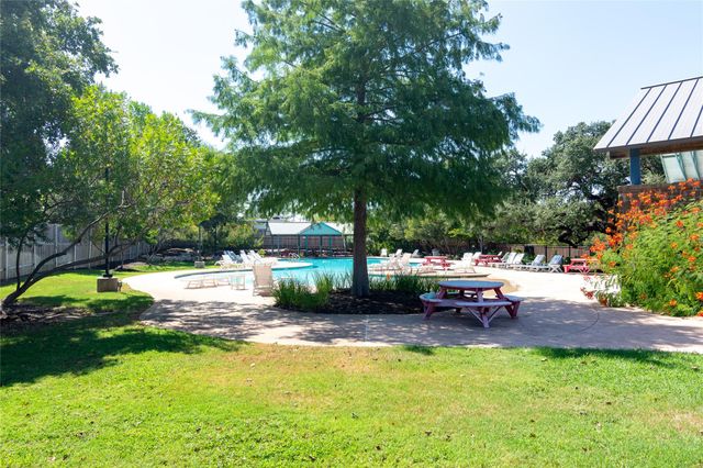 1916 Bobbywoods LN, Manchaca, TX 78652