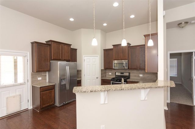 1916 Bobbywoods LN, Manchaca, TX 78652