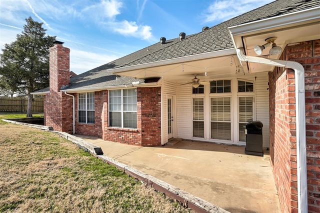 412 Kenswick Court, Edmond, OK 73034