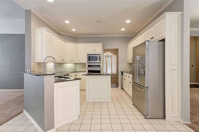 412 Kenswick Court, Edmond, OK 73034