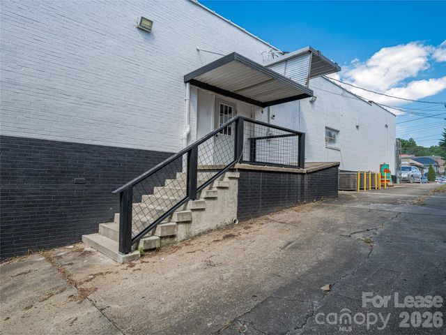 105 W Henderson Street, Marion, NC 28752