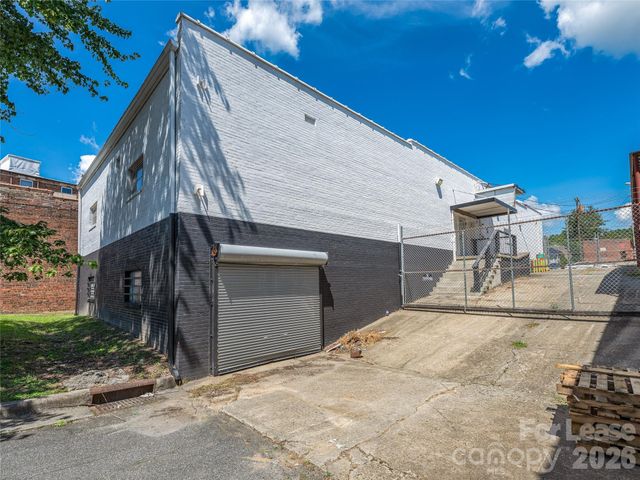 105 W Henderson Street, Marion, NC 28752