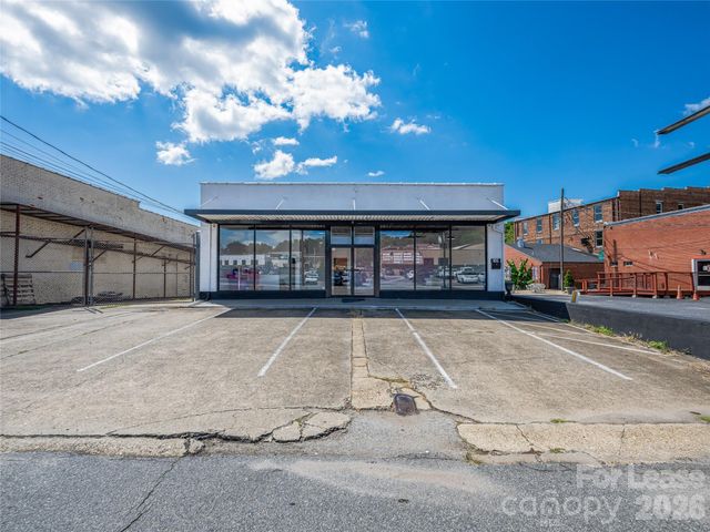 105 W Henderson Street, Marion, NC 28752