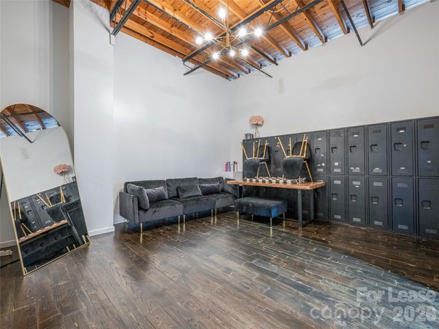 105 W Henderson Street, Marion, NC 28752
