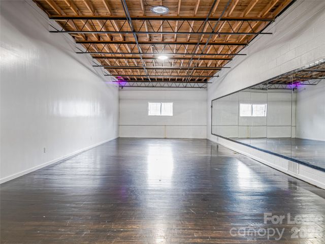 105 W Henderson Street, Marion, NC 28752