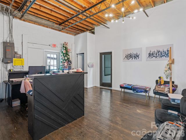 105 W Henderson Street, Marion, NC 28752