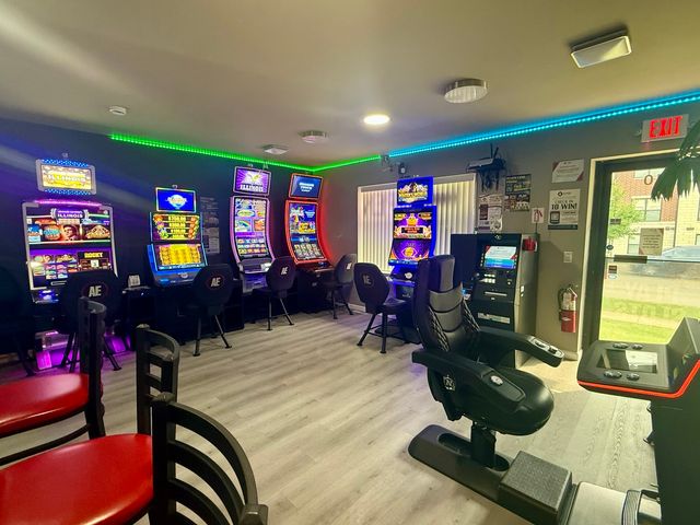 310 N LaFox Street, South Elgin, IL 60177